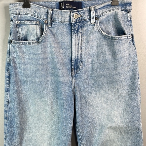 GAP 90s Loose Fit High Rise Jeans Light Blue Keywest Wash Straight Leg Size 10 - Picture 3 of 10